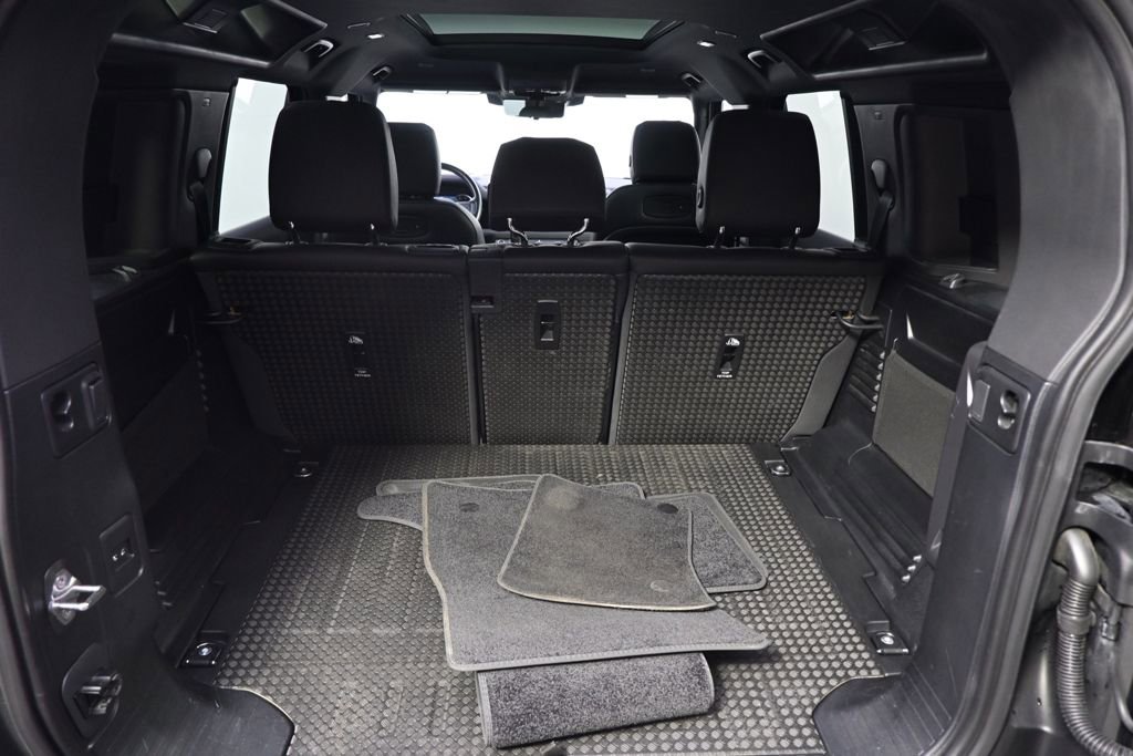 Used 2022 Land Rover Defender 110 X-Dynamic SE AWD/4WD image 19