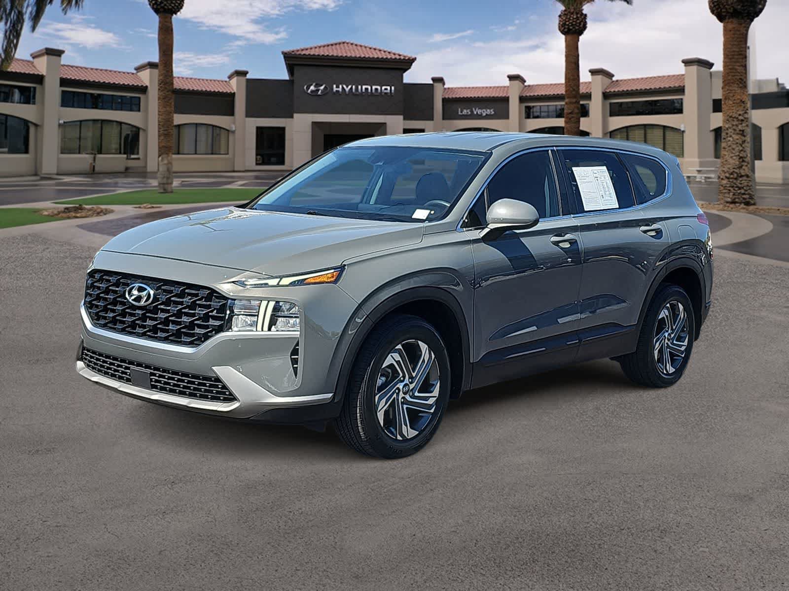Used 2023 Hyundai Santa Fe SE FWD image 4