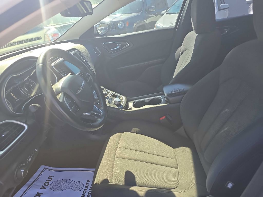 Used 2016 Chrysler 200 Limited w/ Convenience Group image 11