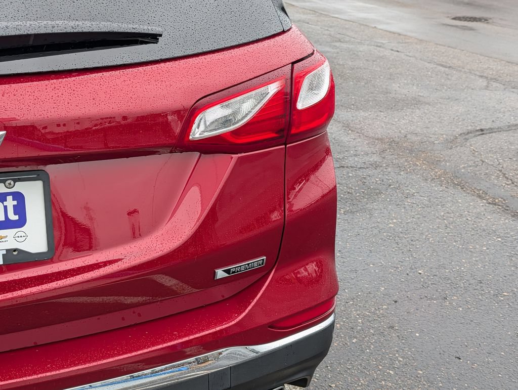 Used 2018 Chevrolet Equinox Premier FWD image 6