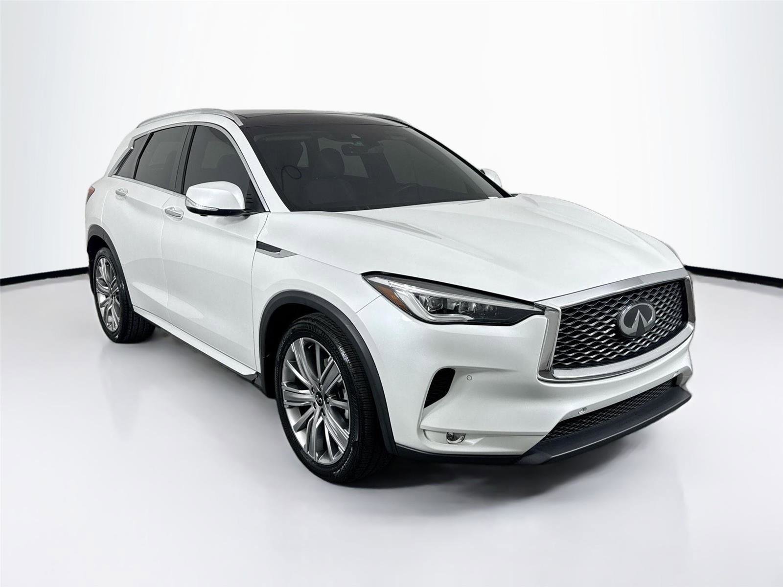 Used 2023 INFINITI QX50 Sensory image 10