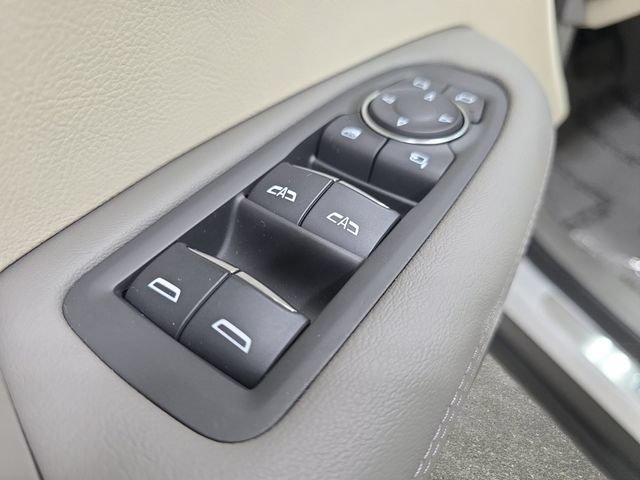 Certified 2022 Cadillac XT6 Premium Luxury w/ Technology Package AWD/4WD image 24