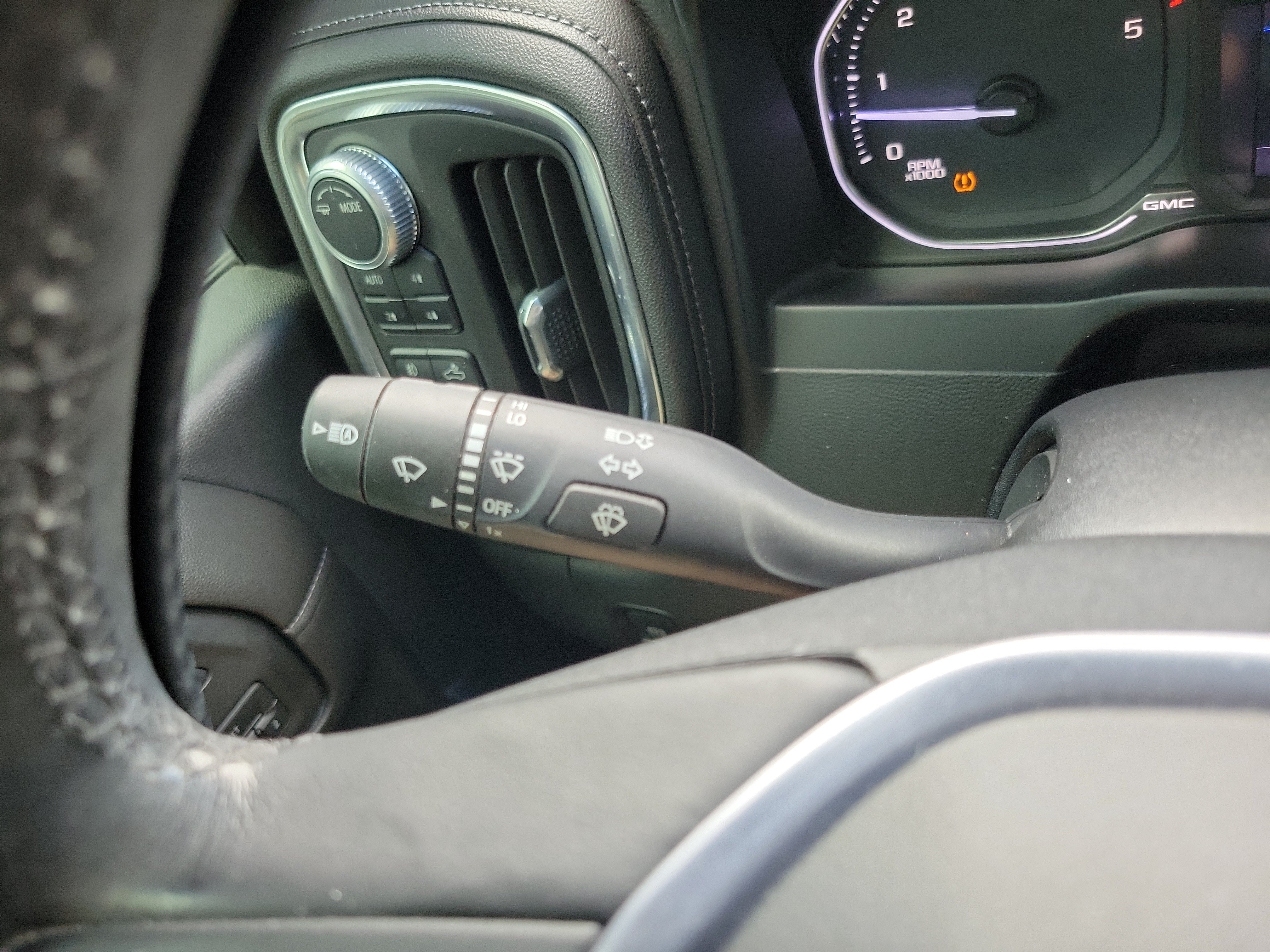 Used 2020 GMC Sierra 2500 SLT w/ SLT Premium Plus Package AWD/4WD image 26