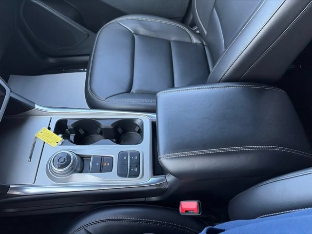 Used 2022 Ford Explorer XLT w/ Equipment Group 202A RWD image 17