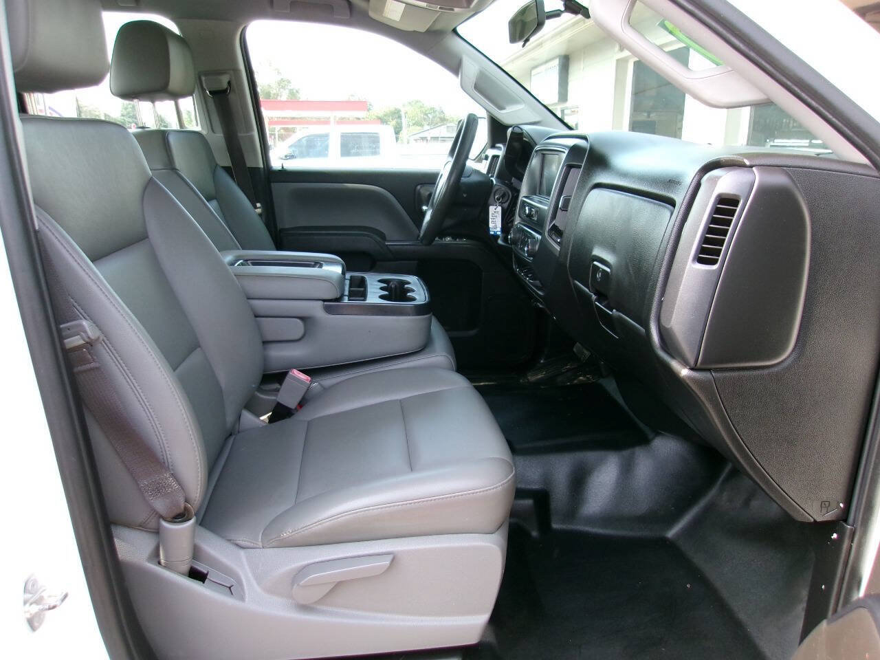 Used 2017 Chevrolet Silverado 2500 W/T AWD/4WD image 12