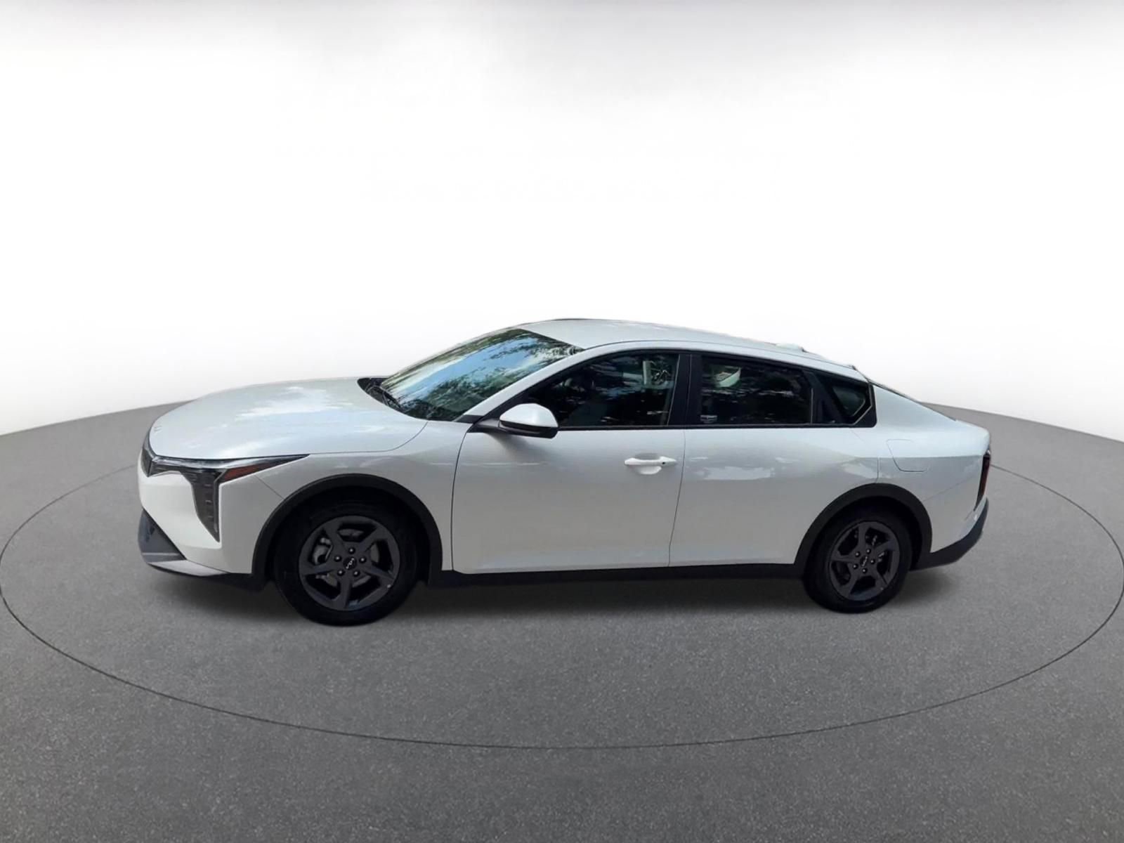 Used 2025 Kia K4 FWD image 8