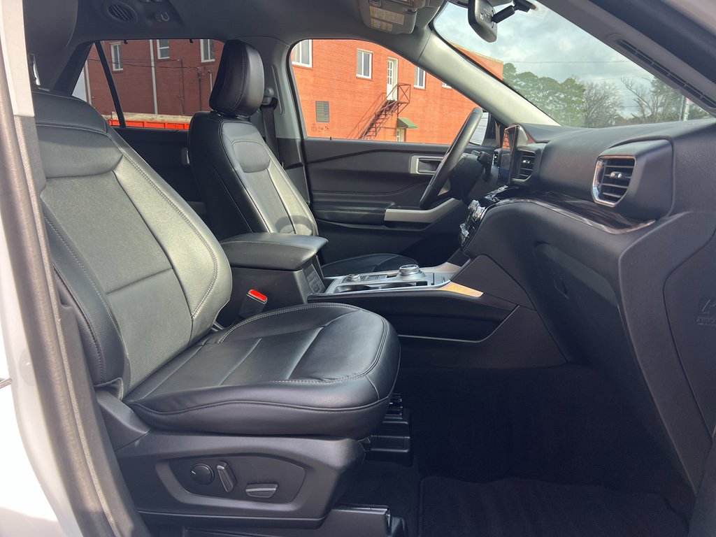 Used 2024 Ford Explorer Limited image 30
