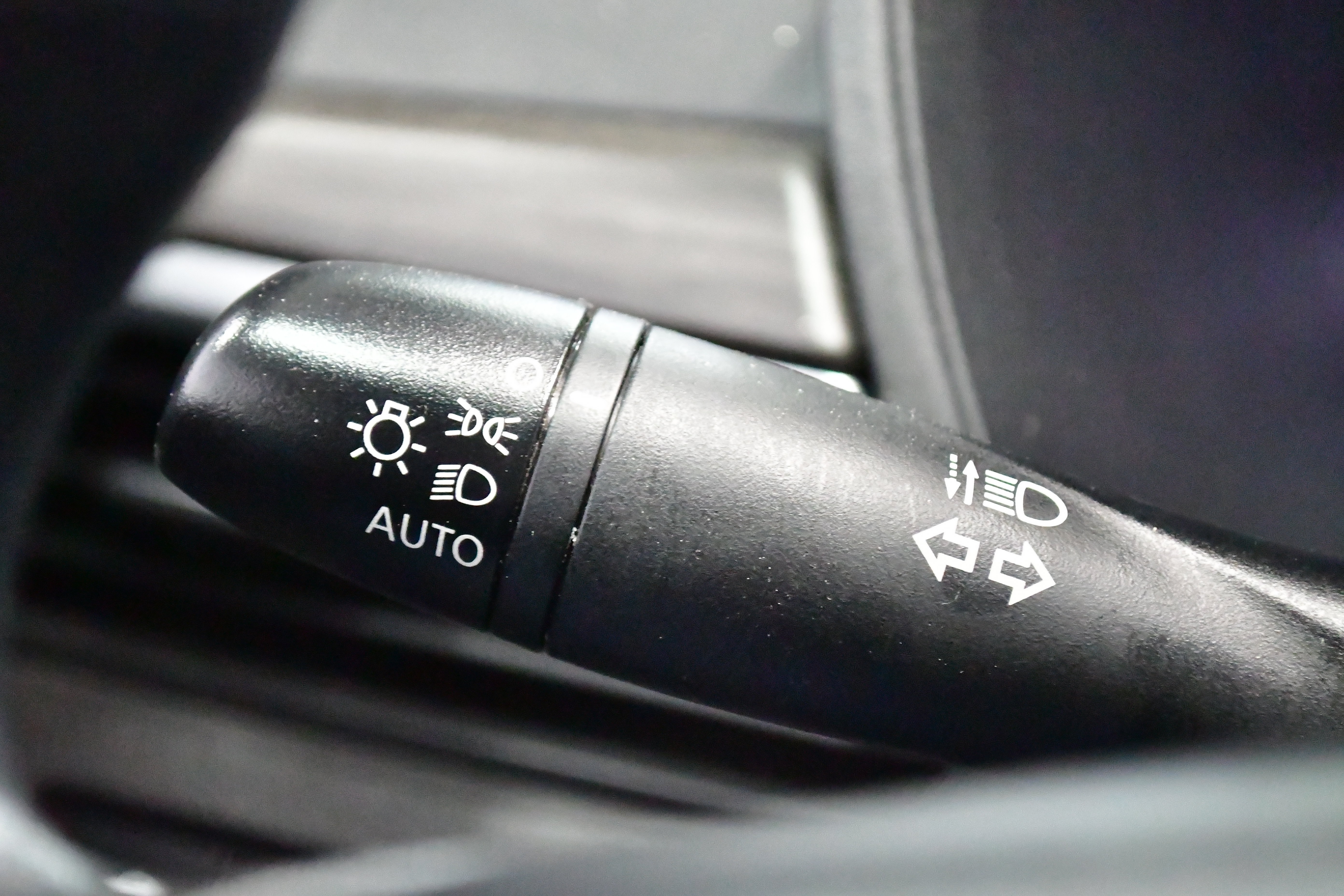 Used 2025 Nissan Altima 2.5 SV FWD image 19