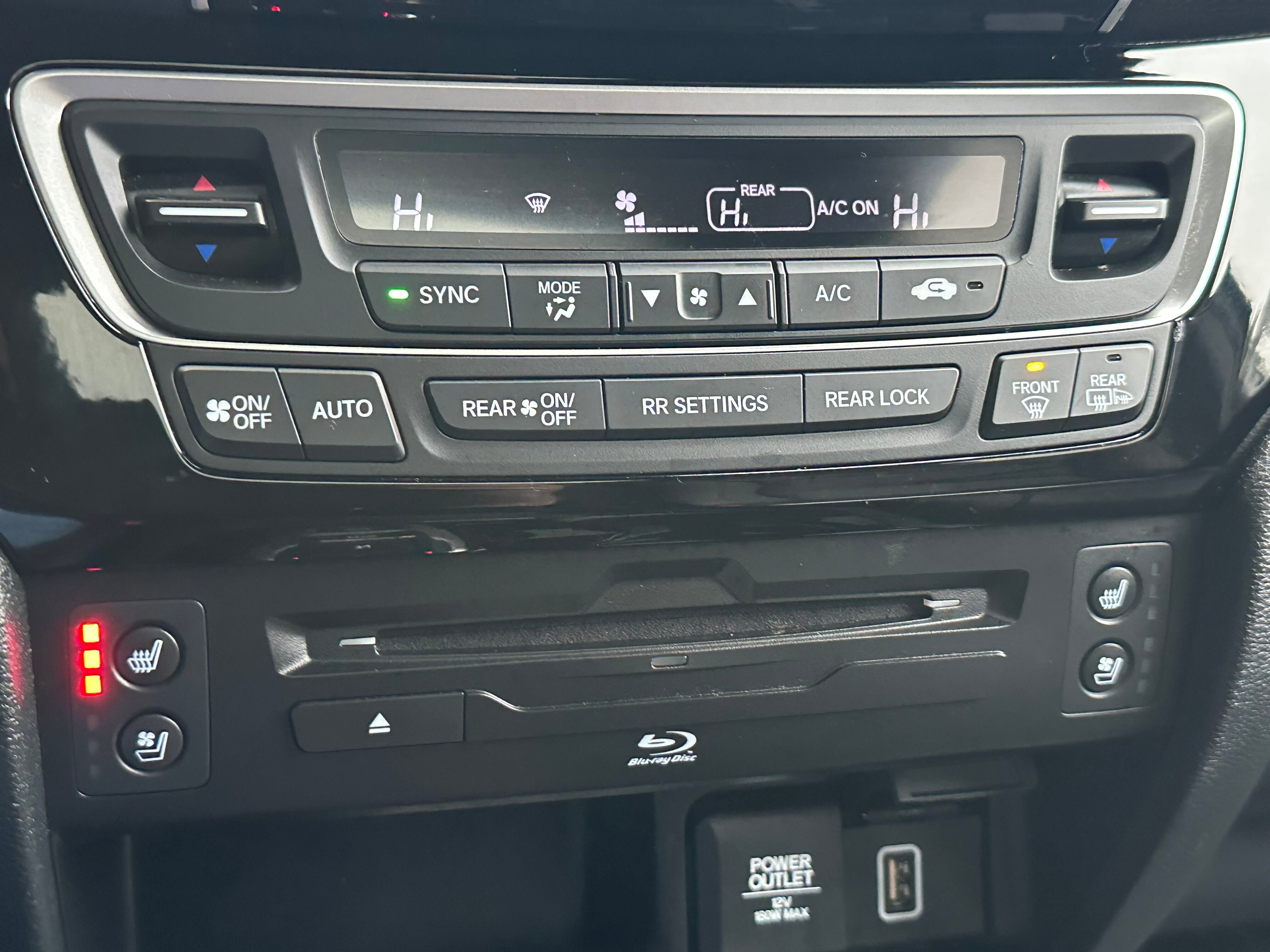 Used 2022 Honda Pilot Black Edition image 29