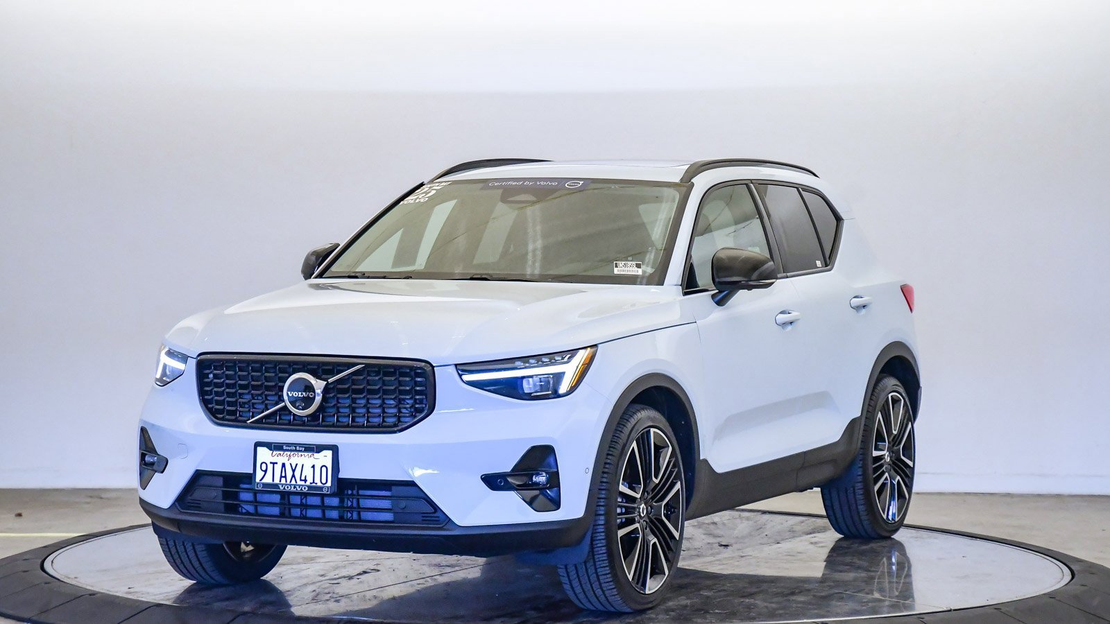 Certified 2025 Volvo XC40 B5 Ultra w/ Climate Package