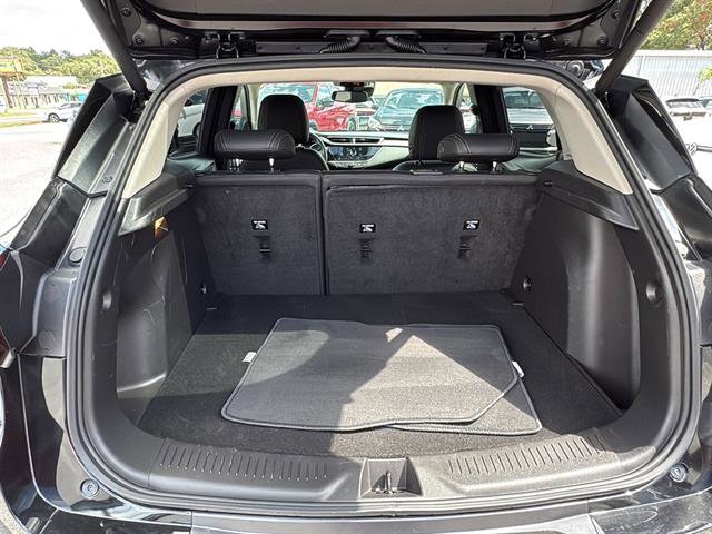 Used 2023 Buick Encore GX Essence w/ Experience Buick Package image 12