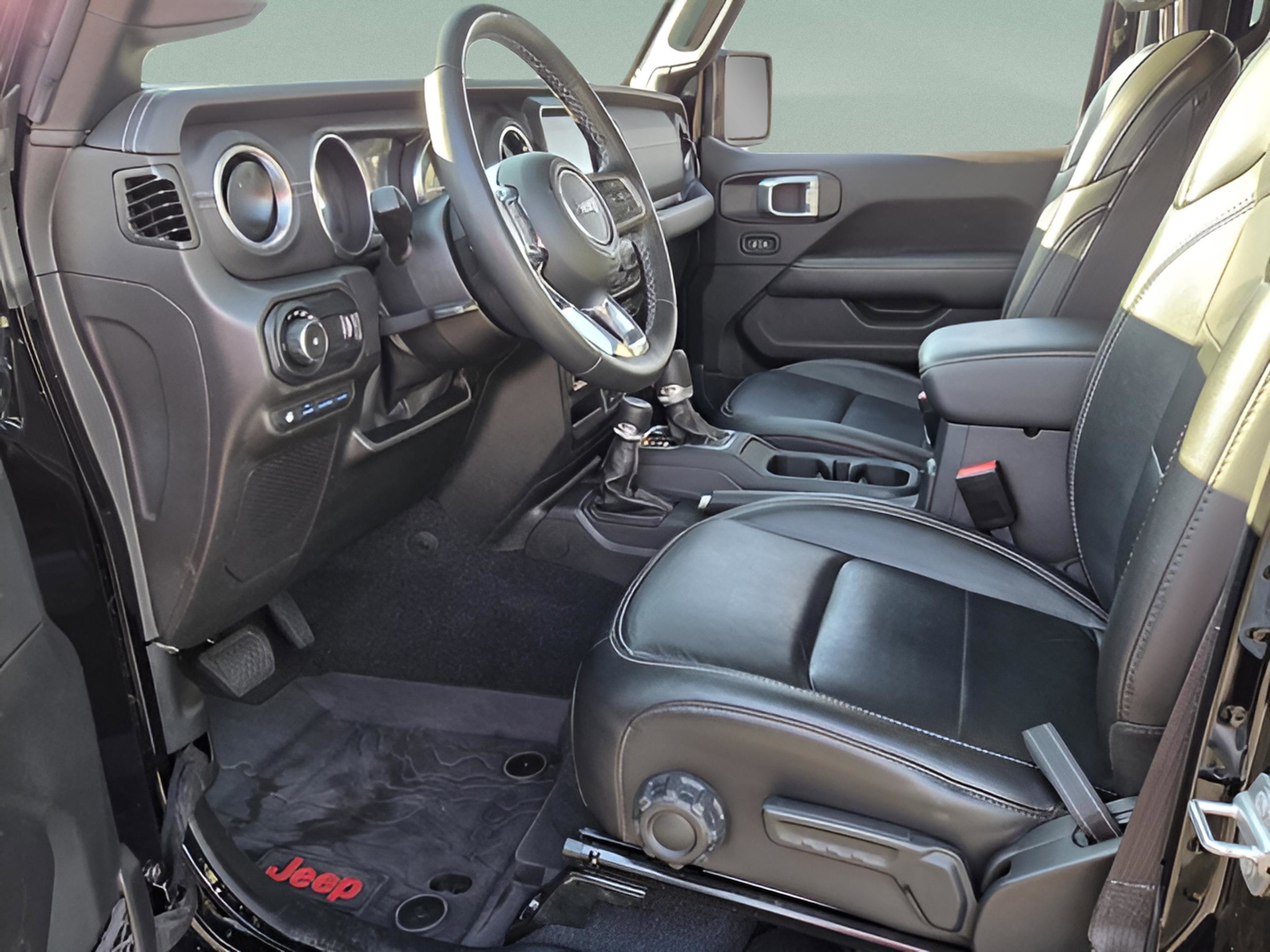 Used 2023 Jeep Wrangler Sahara w/ Cold Weather Group image 14