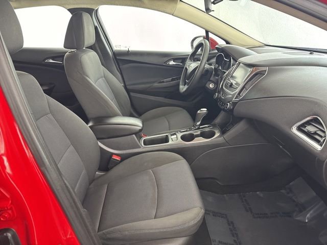 Used 2018 Chevrolet Cruze LT image 22