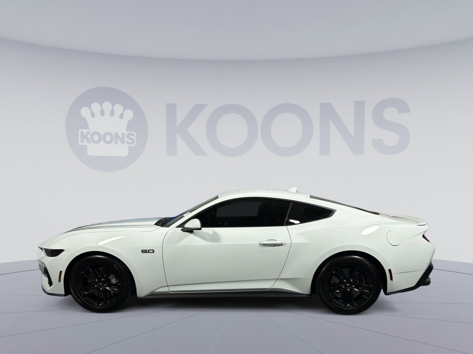 Used 2025 Ford Mustang GT RWD image 2