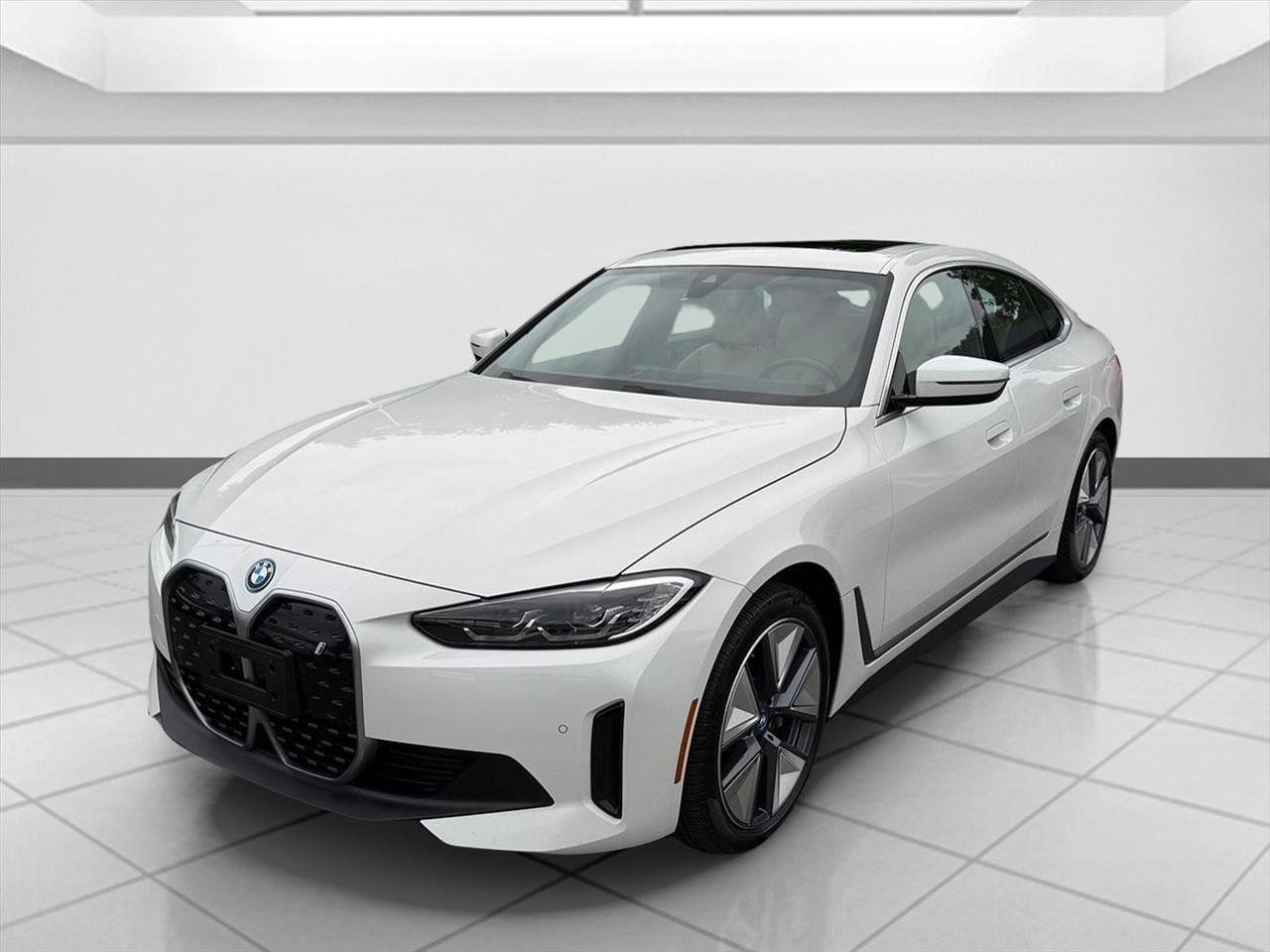 Used 2023 BMW i4 eDrive35 w/ Premium Package RWD image 10