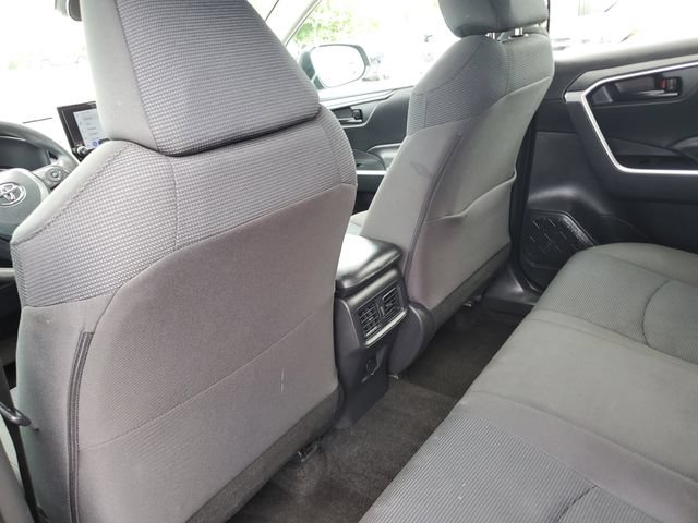 Used 2024 Toyota RAV4 LE AWD/4WD image 14