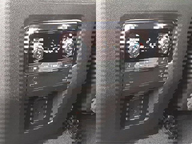 New 2026 GMC Yukon Elevation image 13