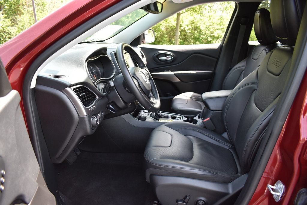 Used 2019 Jeep Cherokee Limited AWD/4WD image 11
