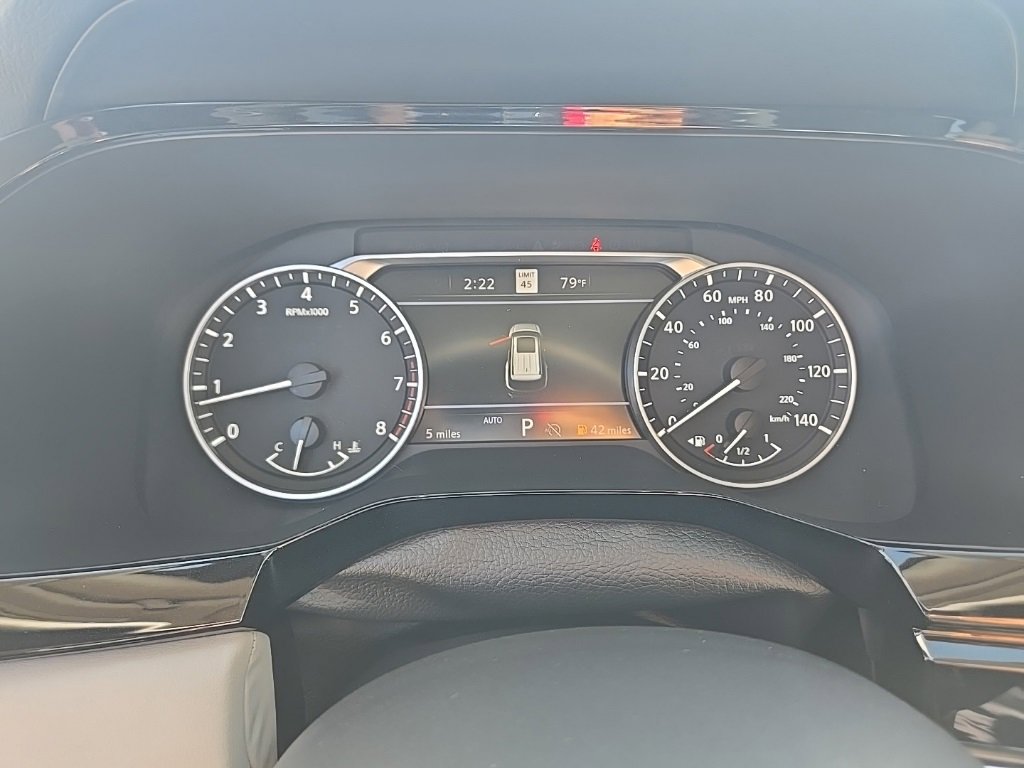 New 2025 Nissan Pathfinder SL w/ Black Appearance Package image 13