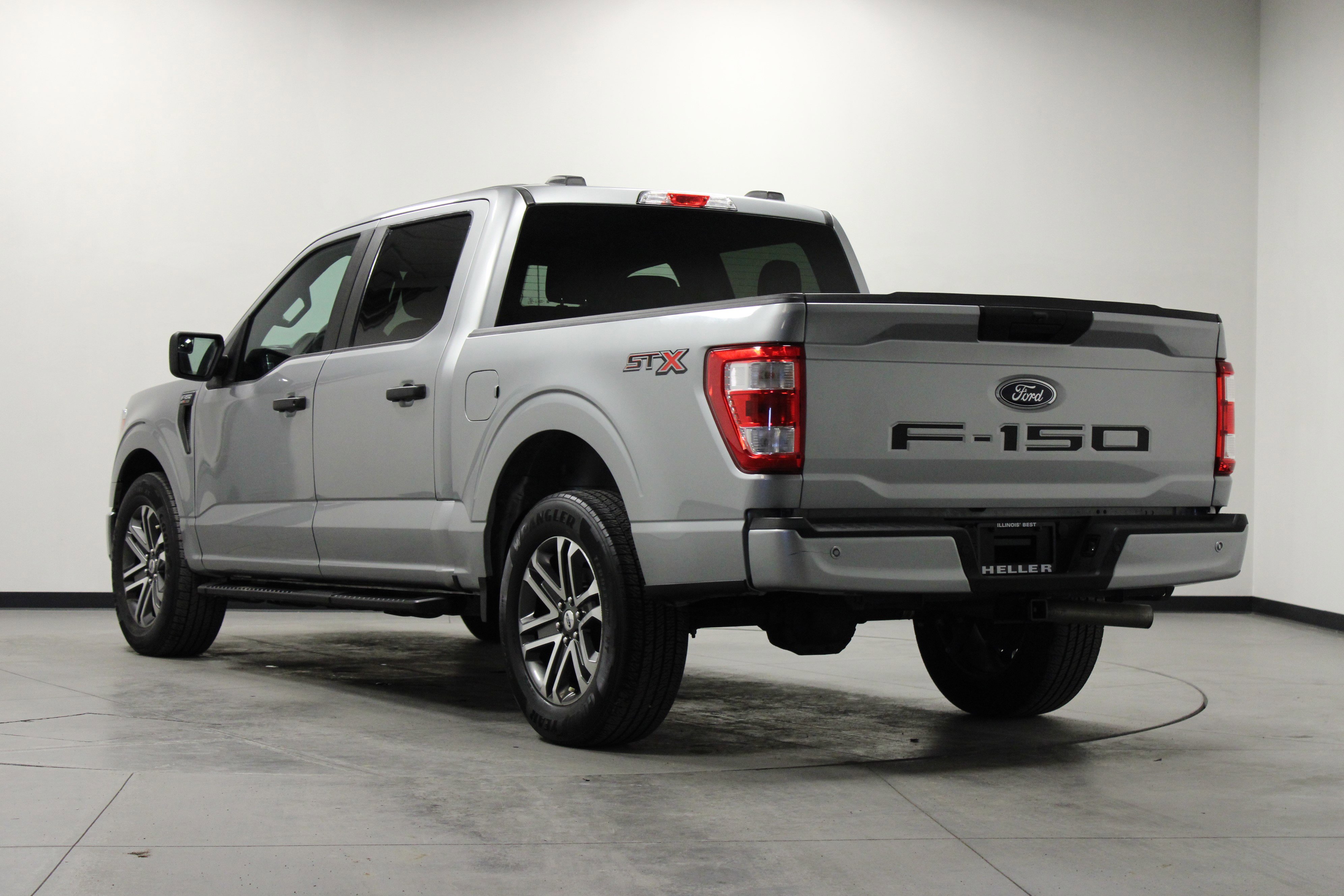 Used 2021 Ford F150 XL w/ STX Appearance Package image 6