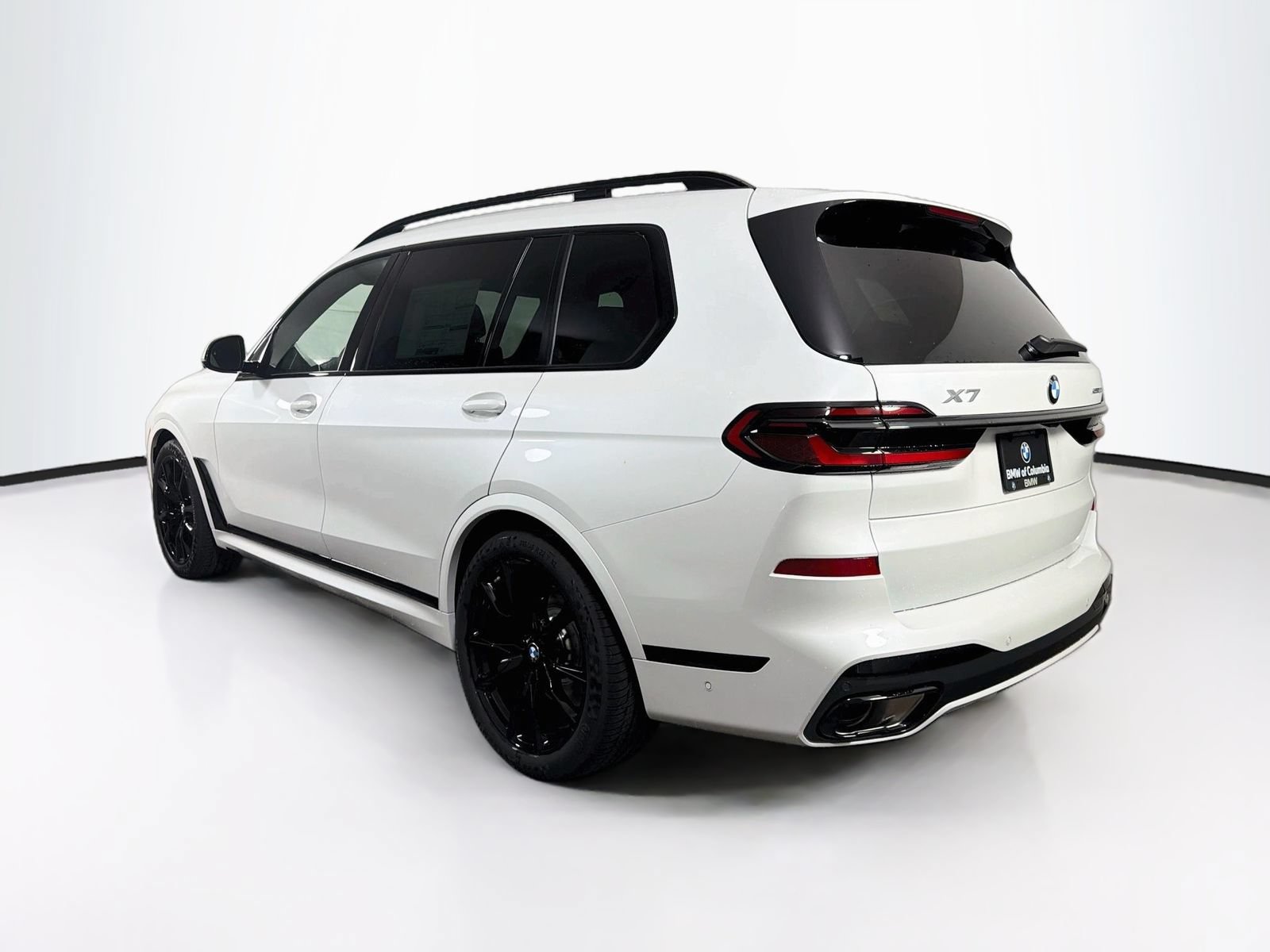 New 2027 BMW X7 xDrive40i w/ M Sport Package AWD/4WD image 5