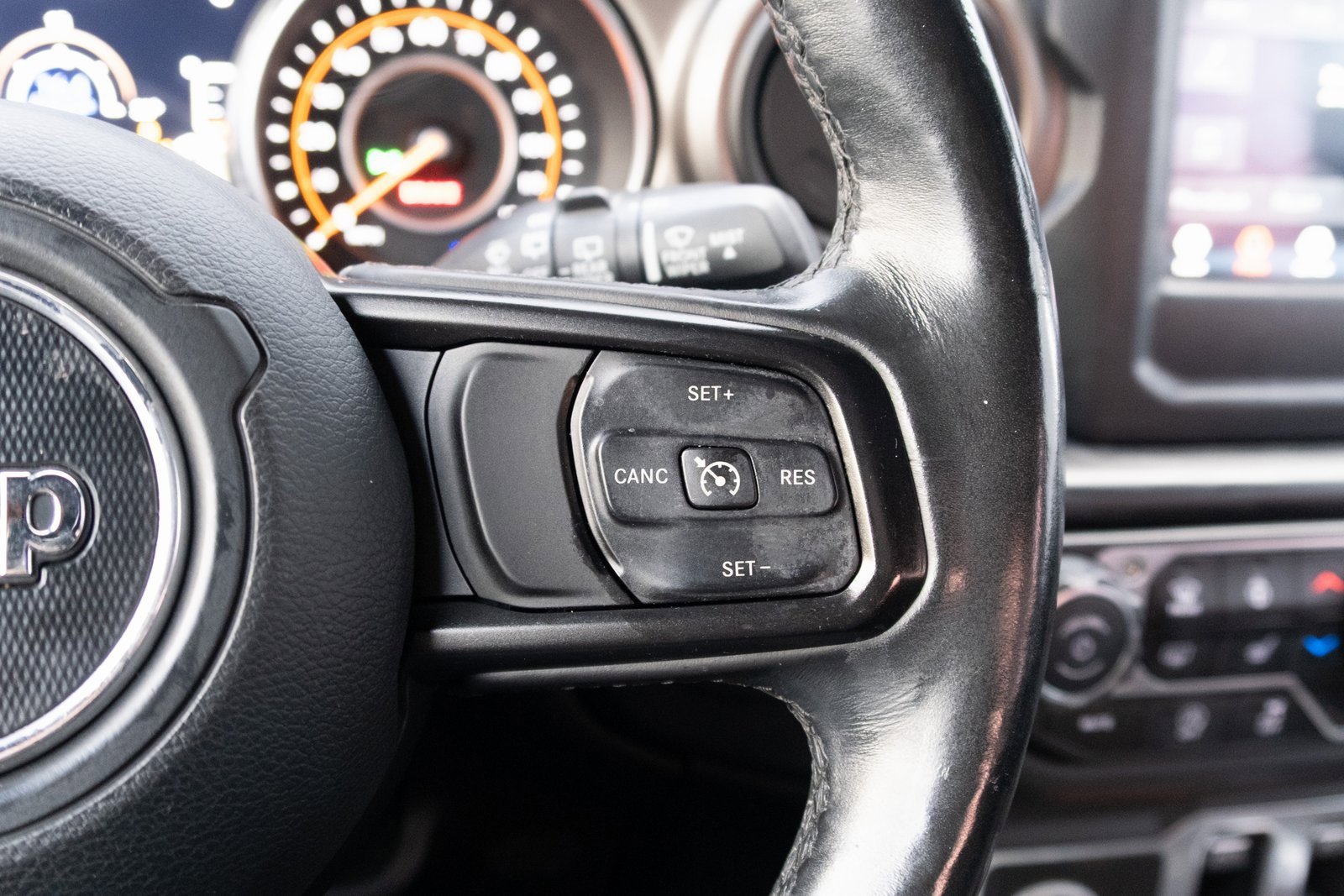 Used 2018 Jeep Wrangler Sport image 8