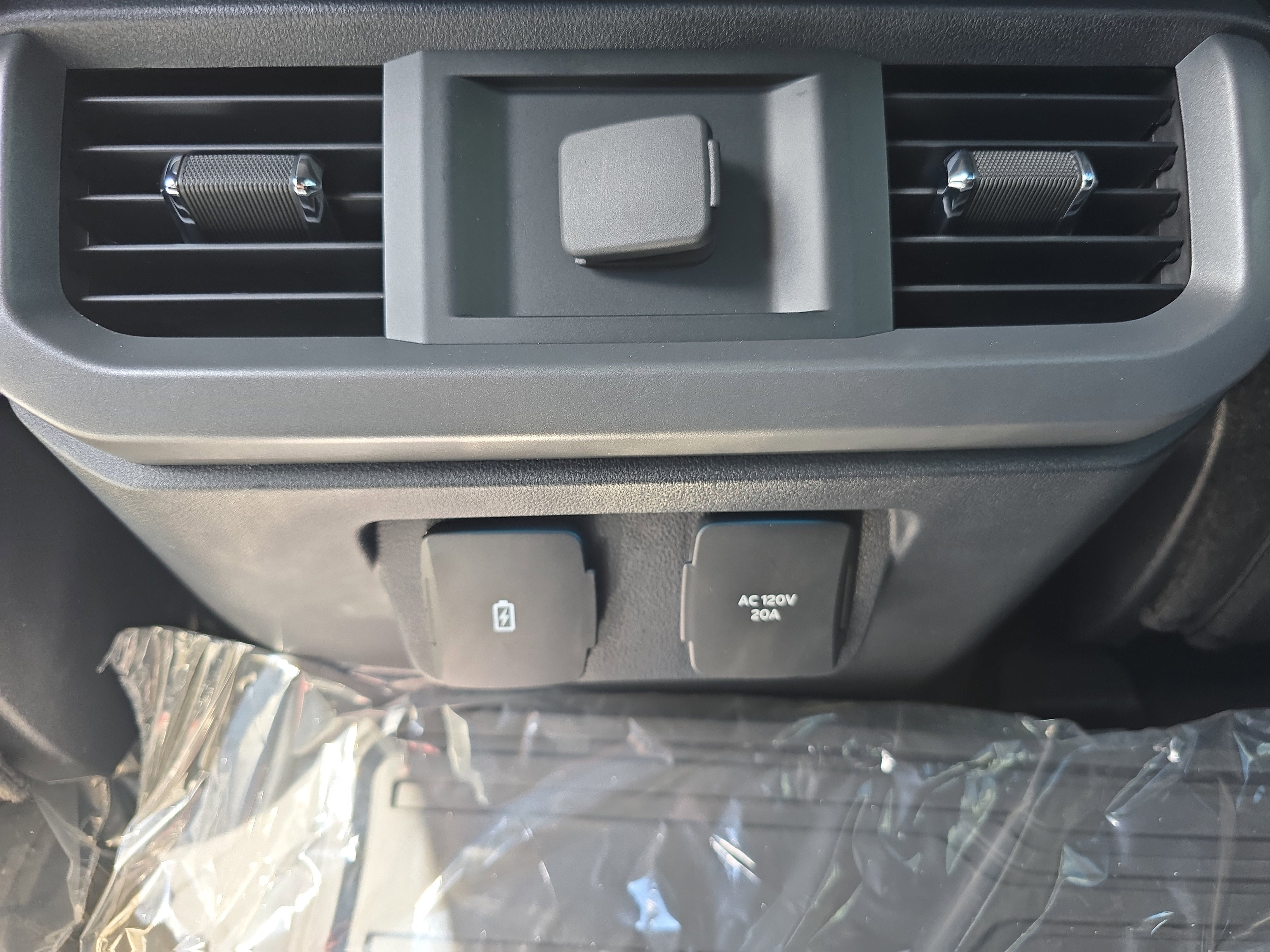 New 2025 Ford F150 XLT image 17