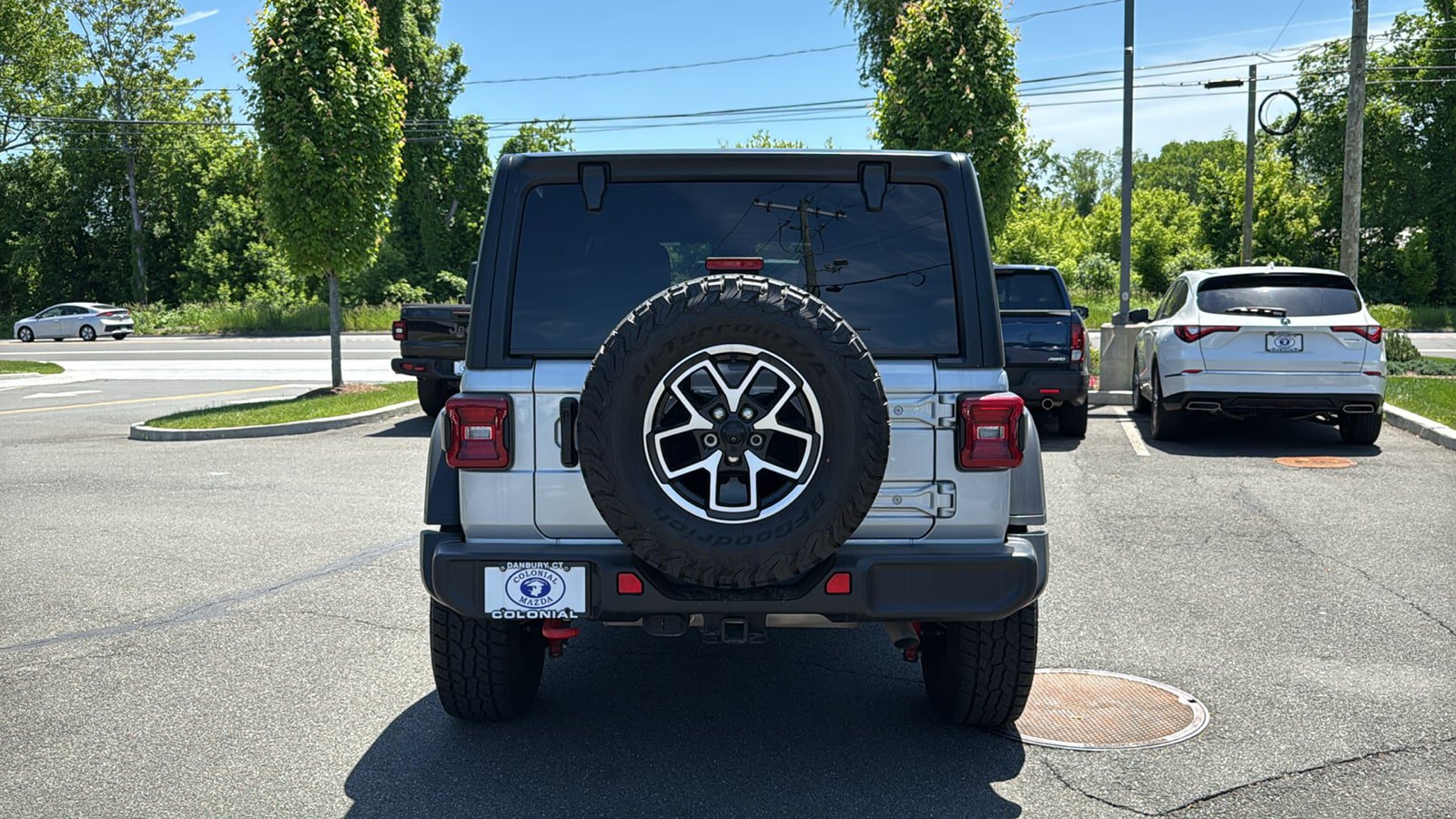 Used 2024 Jeep Wrangler Unlimited Rubicon AWD/4WD image 7