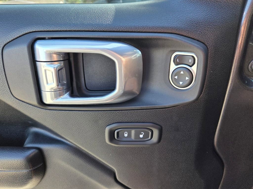 Used 2020 Jeep Wrangler Unlimited Sport S AWD/4WD image 22