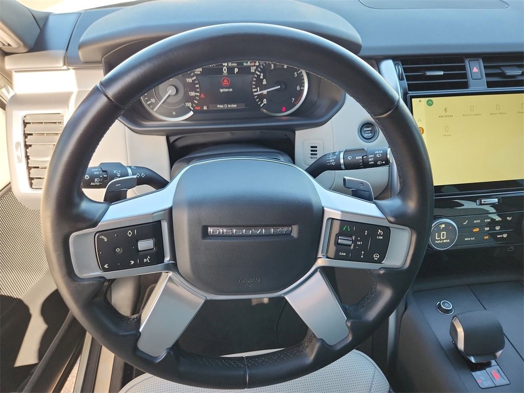 Used 2023 Land Rover Discovery S R-Dynamic image 13