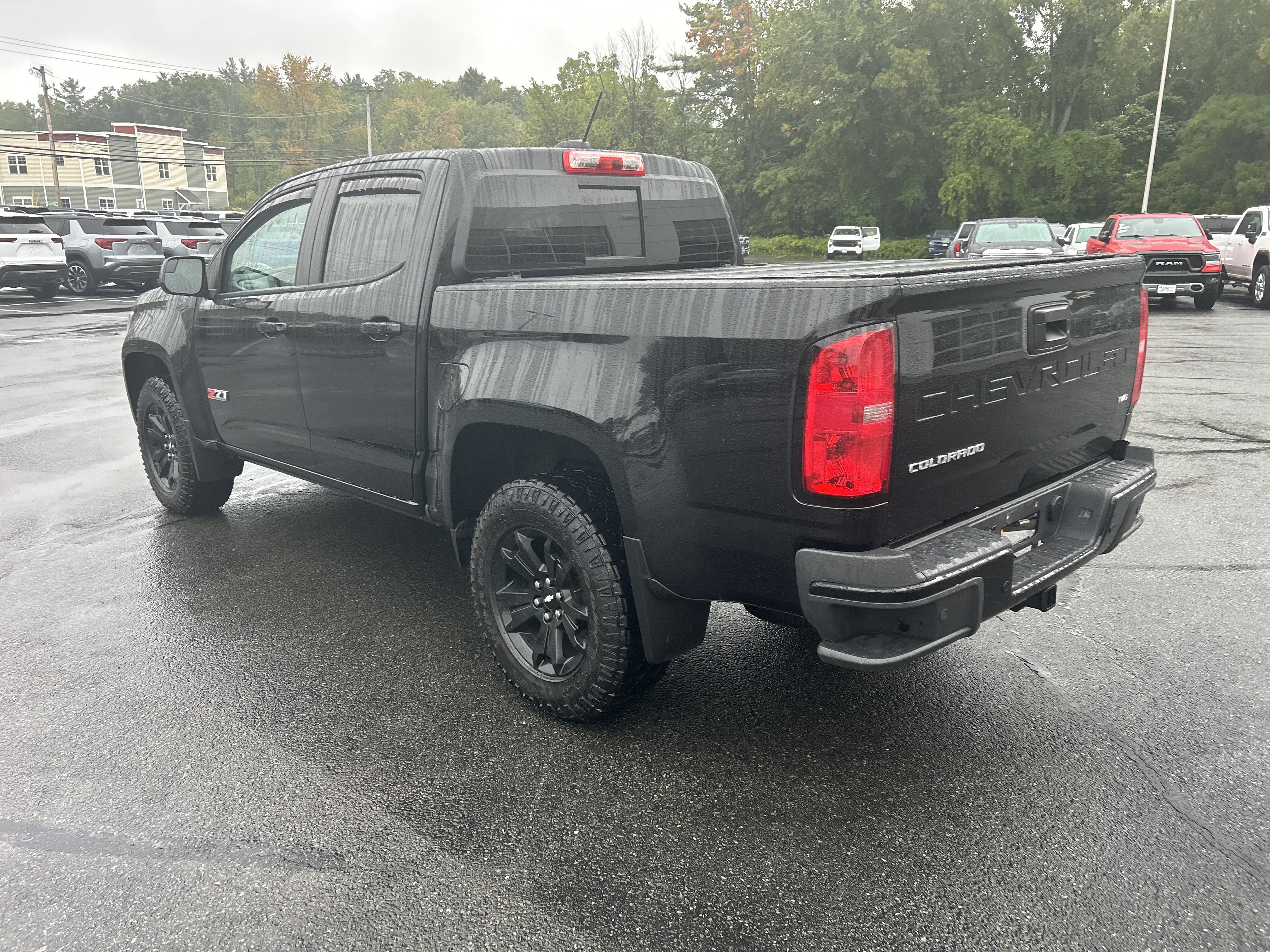 Used 2022 Chevrolet Colorado Z71 w/ Z71 Midnight Edition AWD/4WD image 6