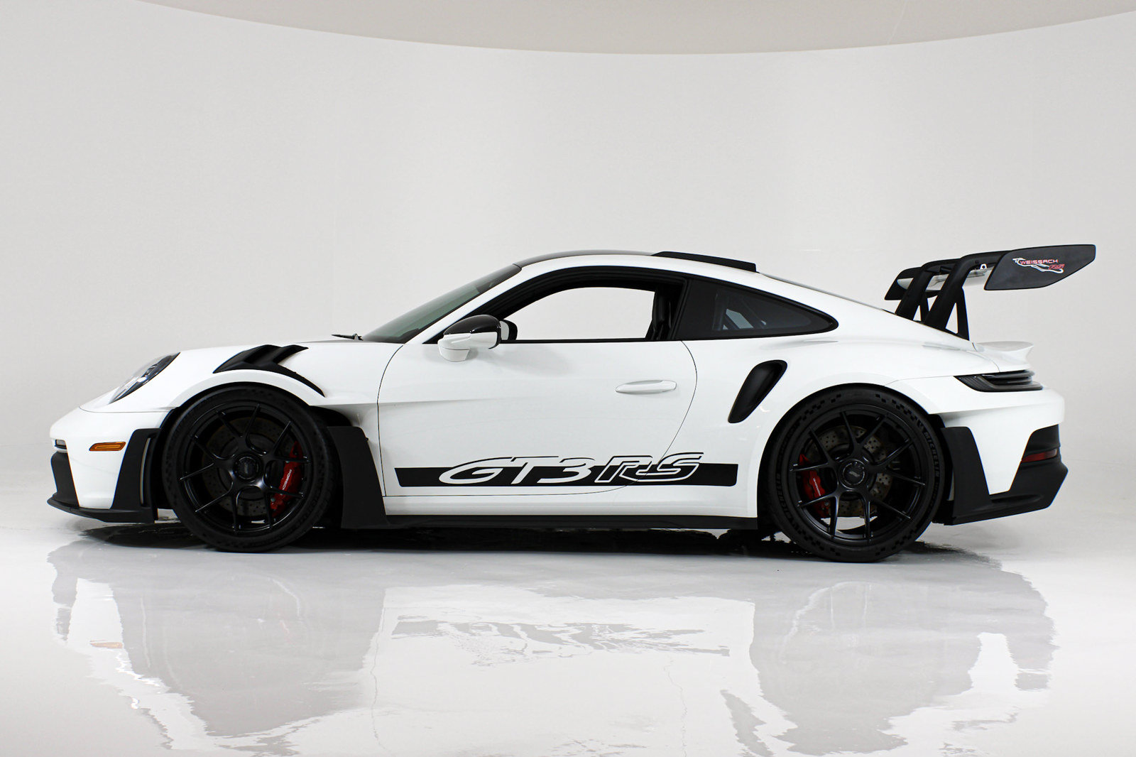 Used 2024 Porsche 911 GT3 RS RWD image 2