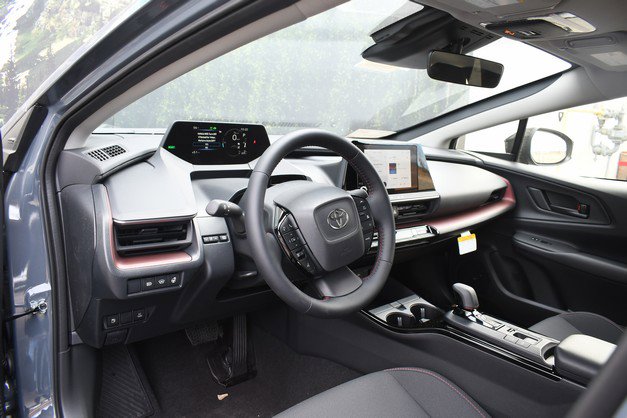 New 2026 Toyota Prius Plug-In Hybrid image 6