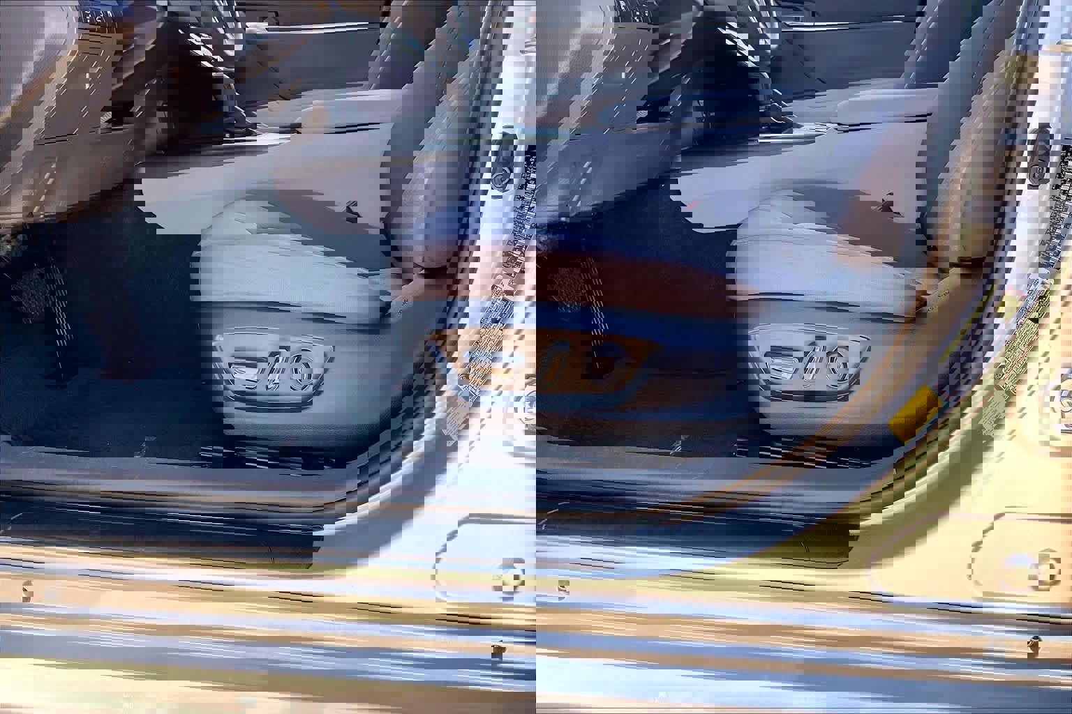 Used 2023 Toyota Camry LE image 30