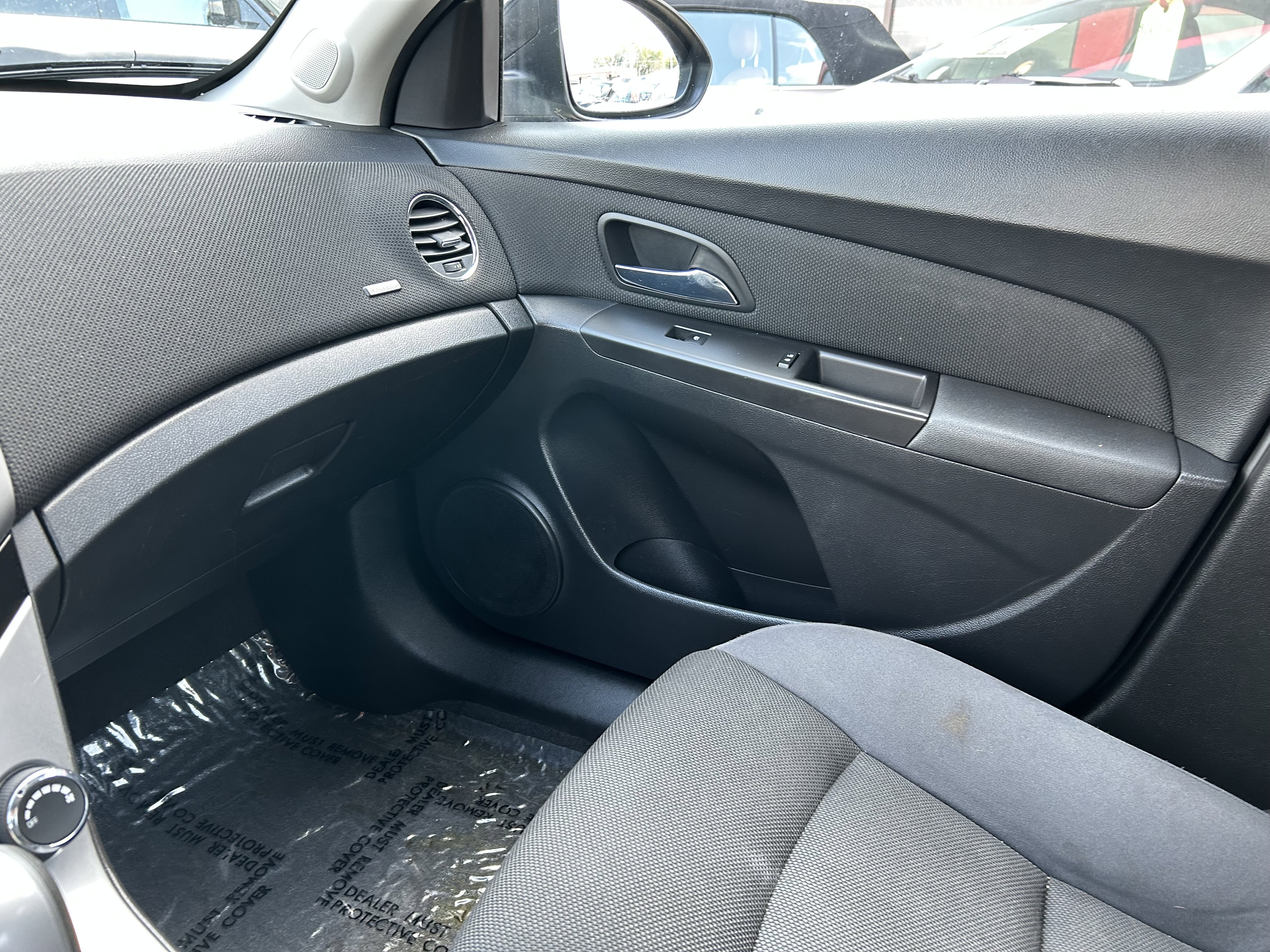 Used 2016 Chevrolet Cruze LT image 9