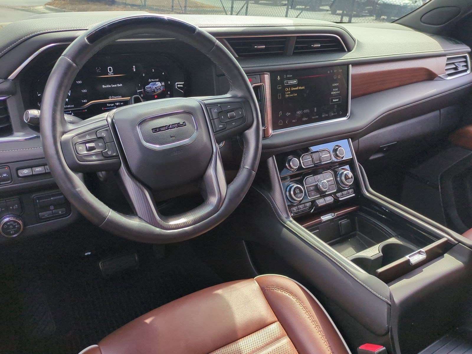 Used 2023 GMC Yukon Denali Ultimate AWD/4WD image 29