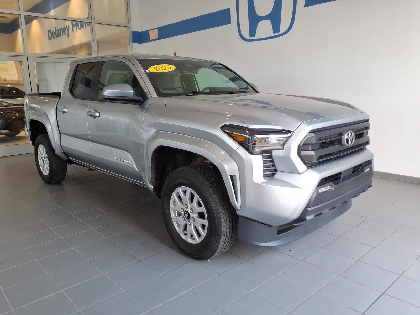Used 2025 Toyota Tacoma SR5 AWD/4WD video 1