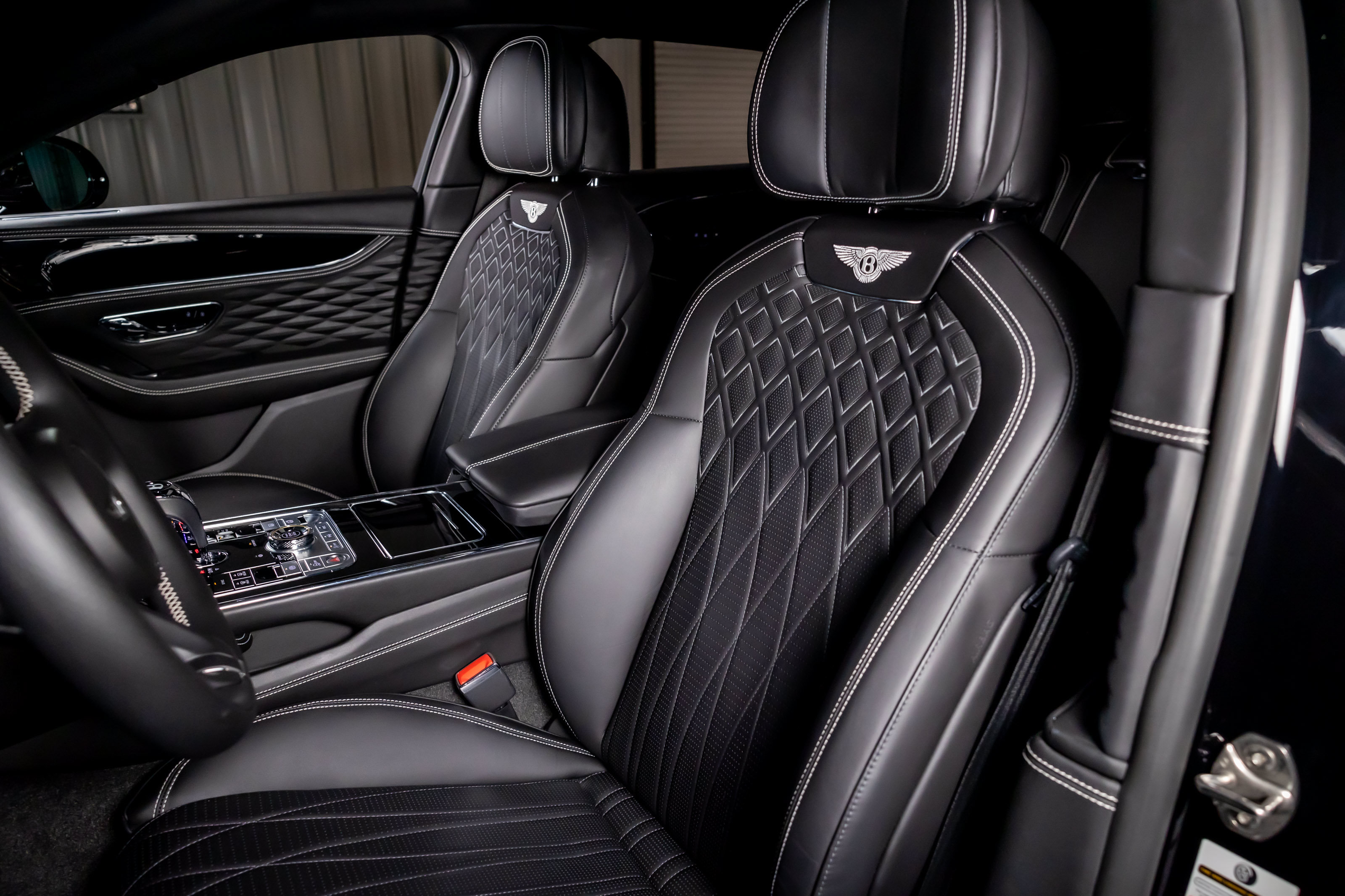 Used 2022 Bentley Flying Spur V8 AWD/4WD image 5
