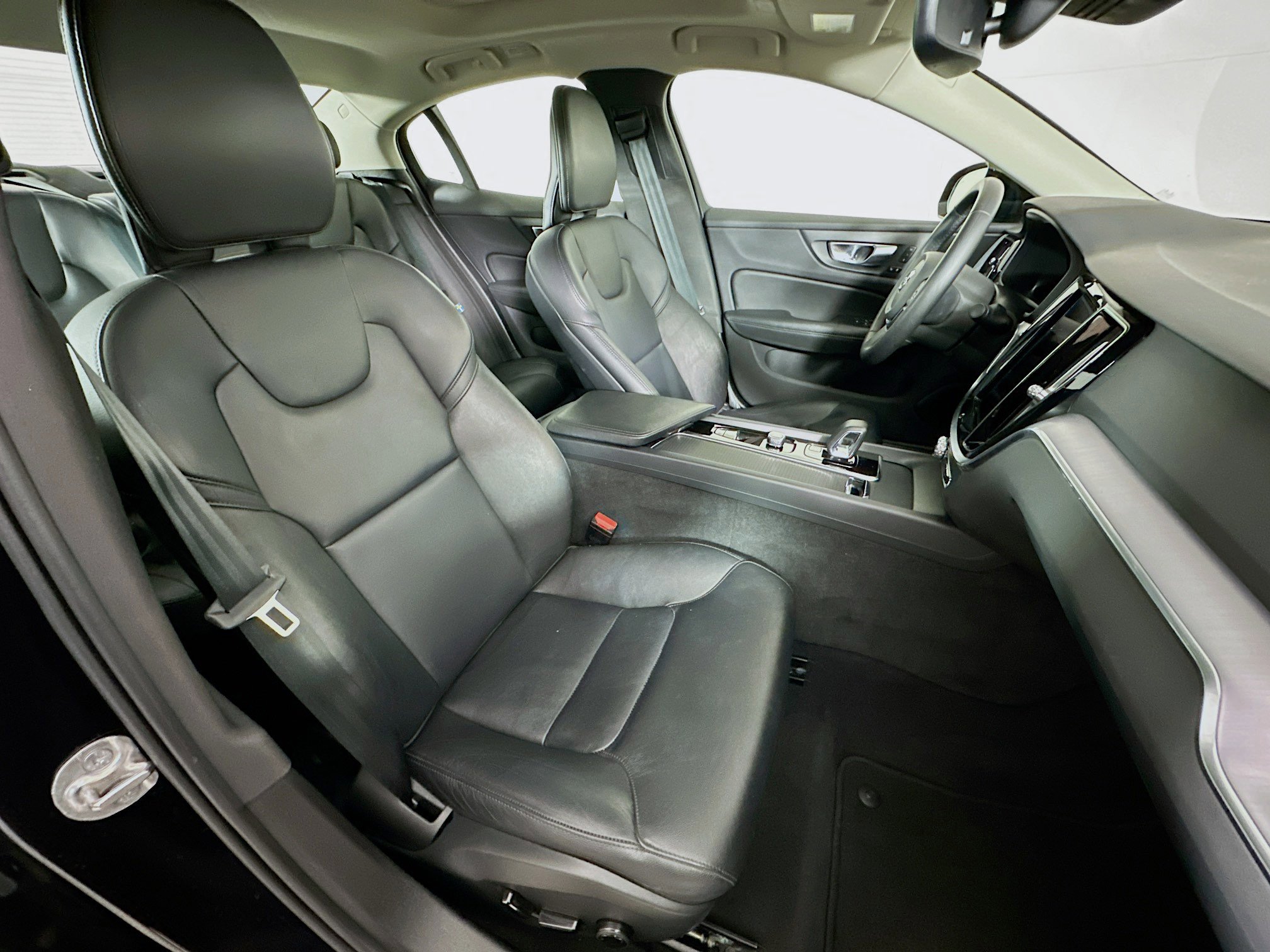 Used 2024 Volvo S60 B5 Core FWD image 30