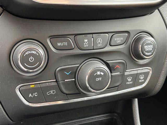 Used 2021 Jeep Cherokee Latitude Lux image 34