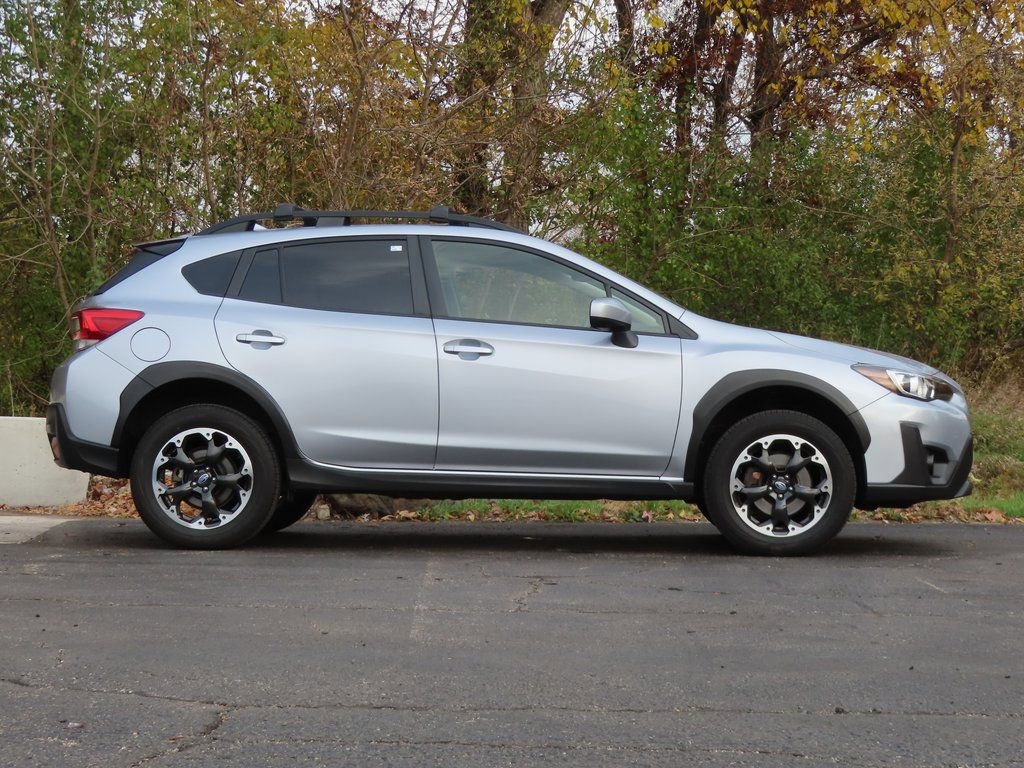 Used 2023 Subaru Crosstrek 2.0i Premium image 2