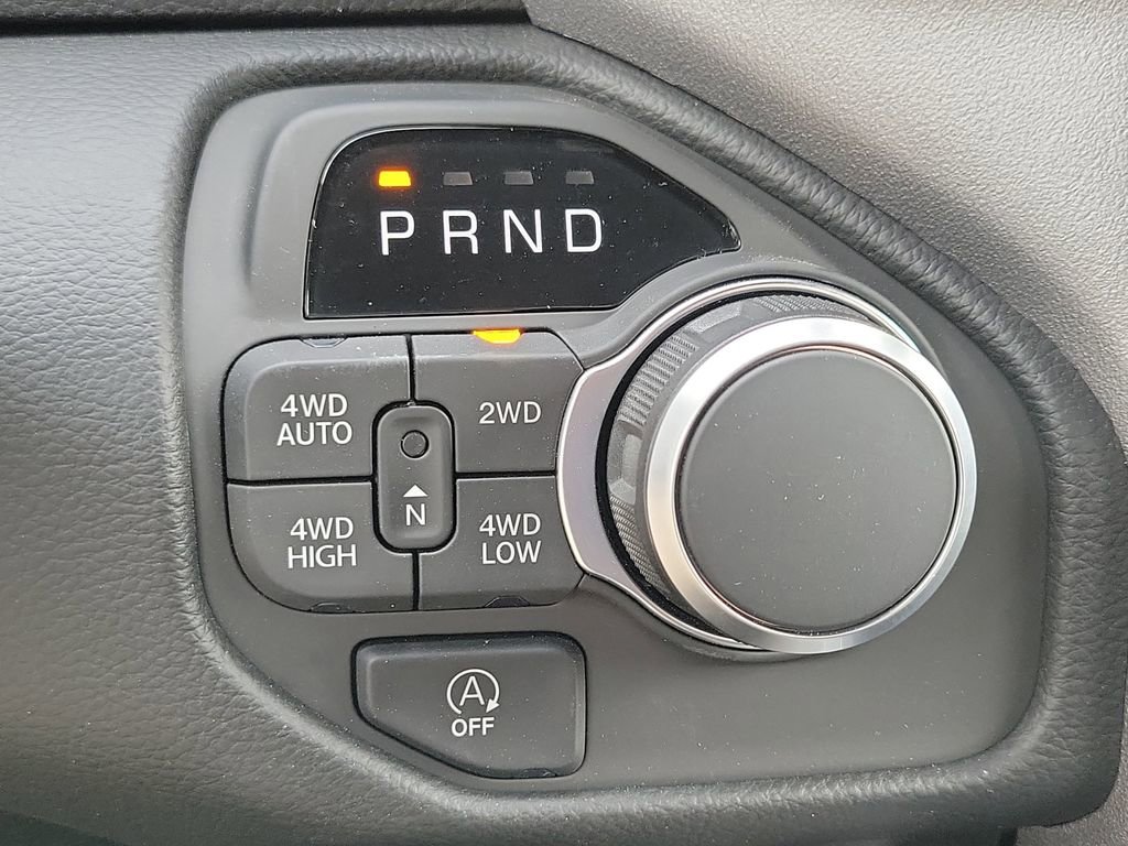 New 2026 RAM 1500 4x4 Crew Cab image 24
