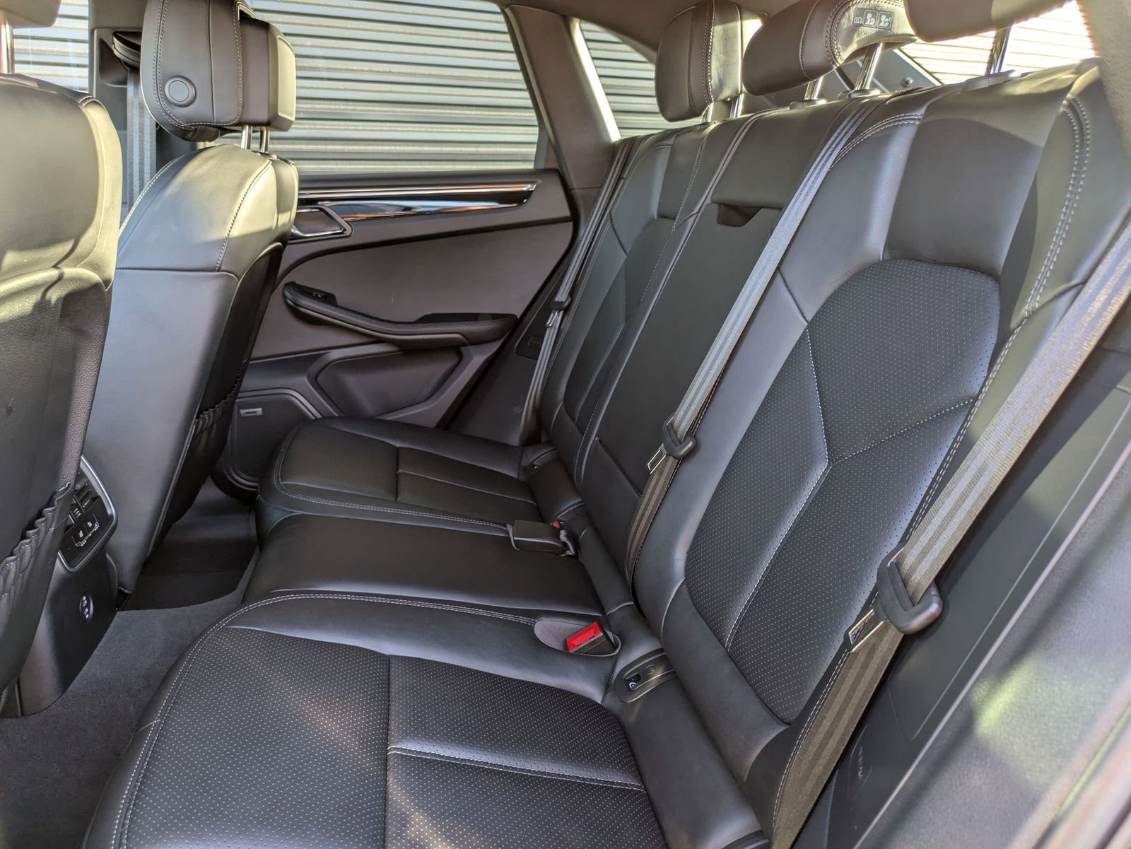 Certified 2026 Porsche Macan image 28