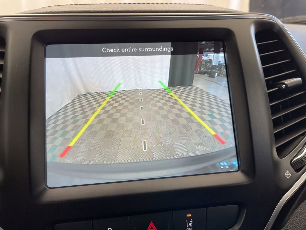 Used 2021 Jeep Cherokee Latitude Lux w/ Comfort/Convenience Group image 23