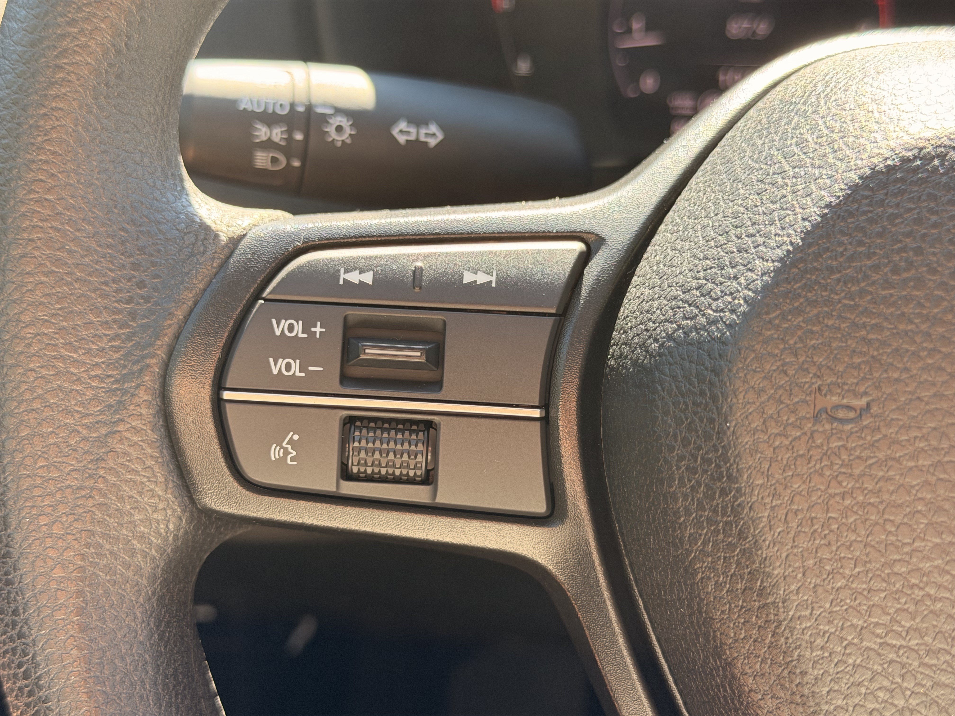 Certified 2024 Honda Accord EX image 24
