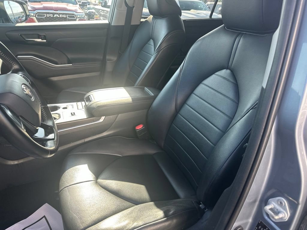 Used 2020 Toyota Highlander XLE FWD image 8