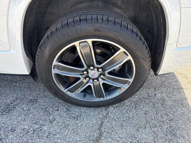Used 2019 GMC Acadia Denali w/ Technology Package FWD image 11