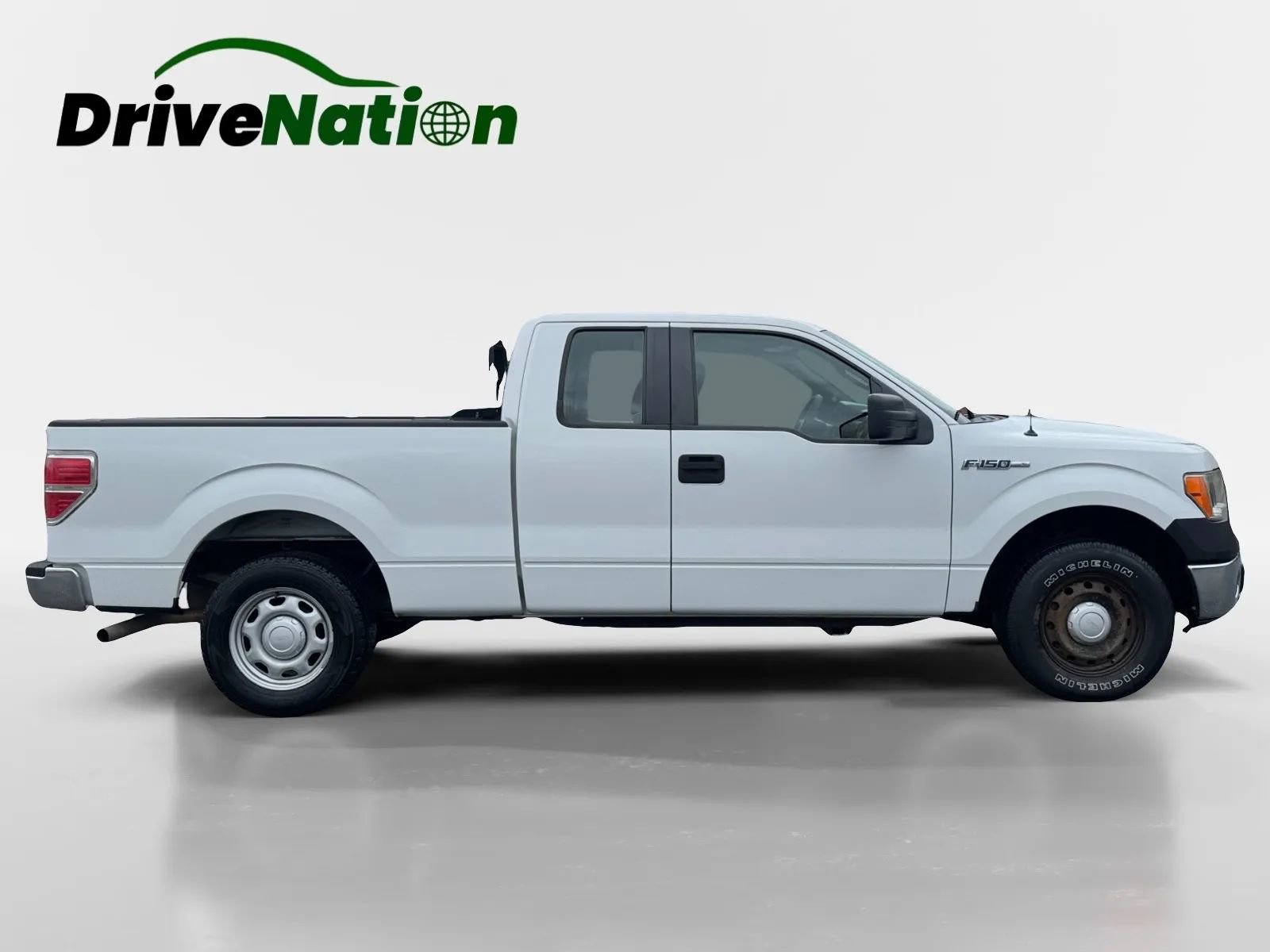 Used 2013 Ford F150 XL w/ Mid Equipment Group RWD image 4