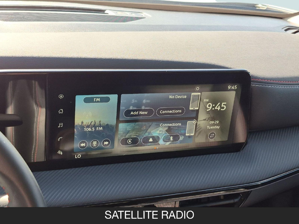 Certified 2025 Nissan Kicks SR FWD image 21