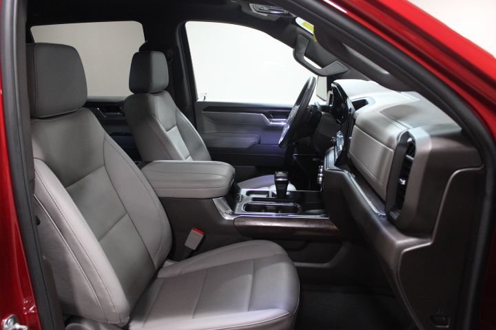 Used 2024 GMC Sierra 1500 SLT w/ SLT Premium Plus Package AWD/4WD image 26